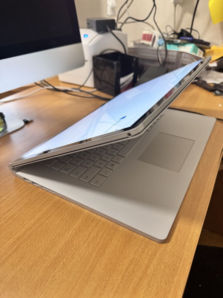 Сенсорний ноутбук-трансформер Surface Book 2 15”, IPS I7-8650/16GB/512
