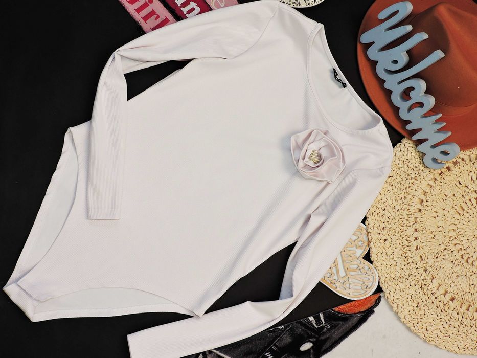 Sabra Prążkowane body kwiat serduszko perełki złoto L