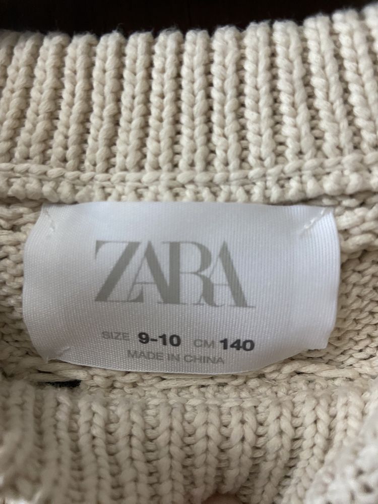 Кофта фірми Zara