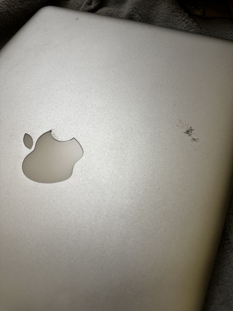 MacBook Pro 13 2011 рік