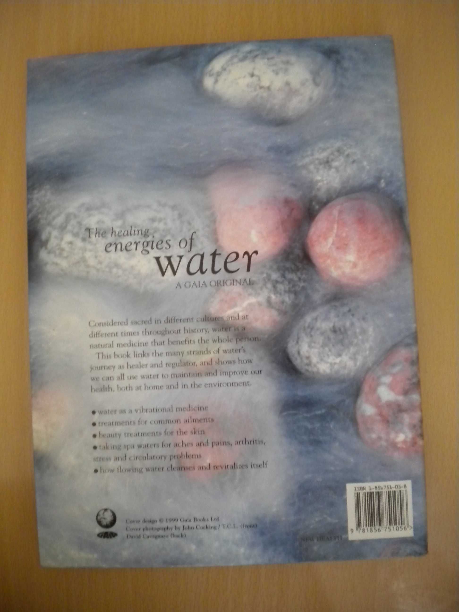 The healing energies of water
de Charlie Ryrie