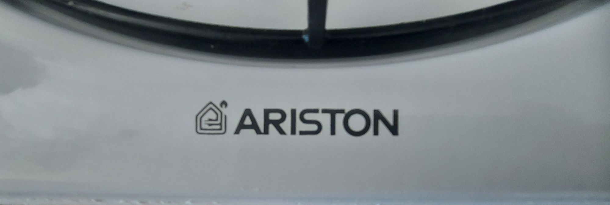 Placa Ariston de encastre - Oferta Tampo em vidro