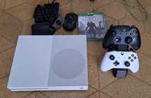 Konsola Xbox One S- 2 pady i dodatki !