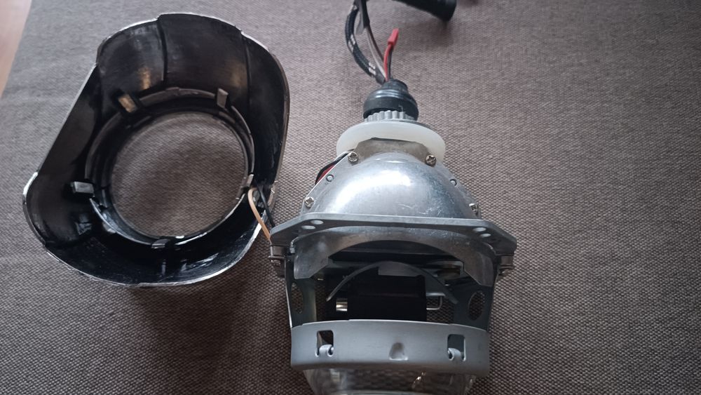 Продам Светодиодные BI-LED линзы AMS i3 3.0