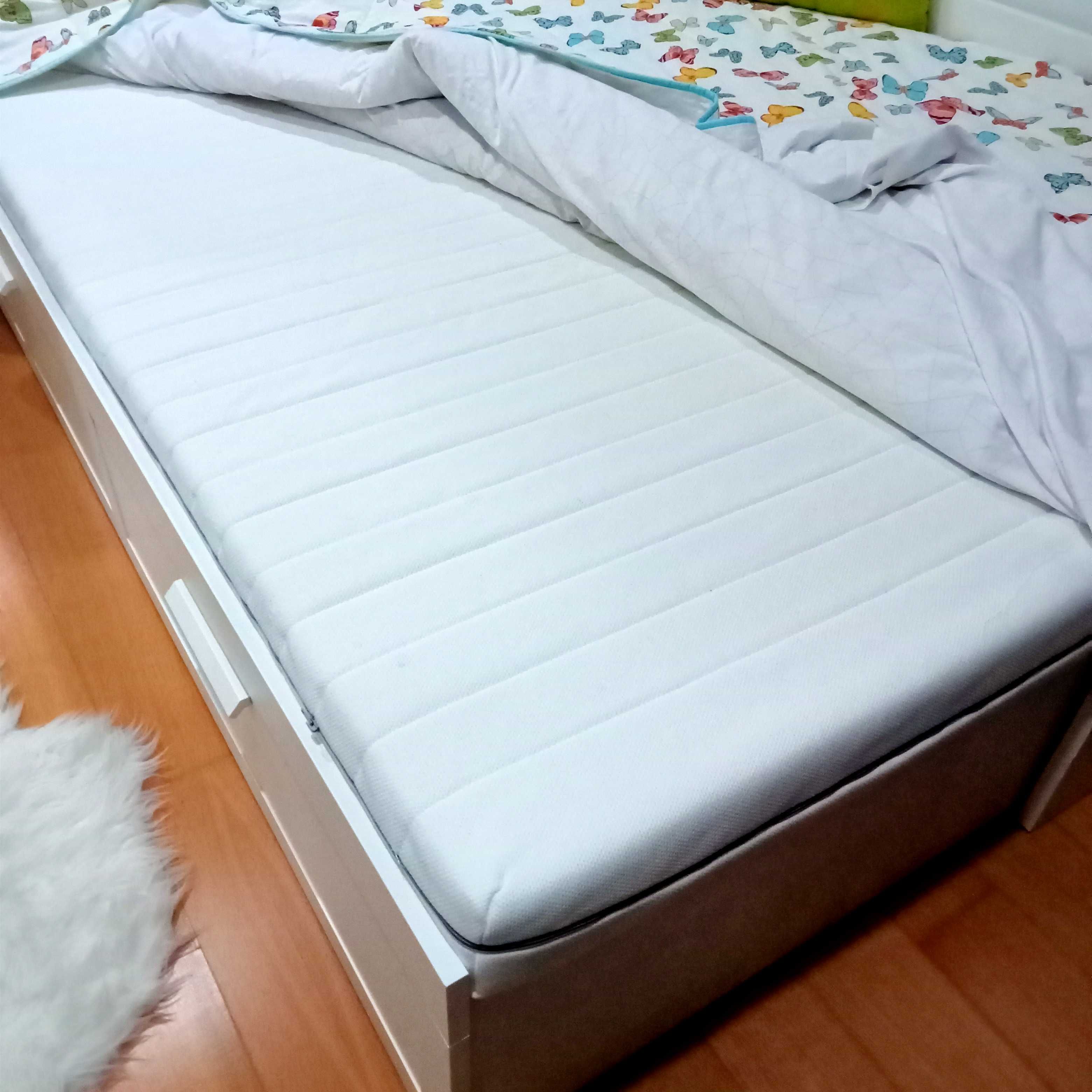 Cama dupla individual IKEA brimnes