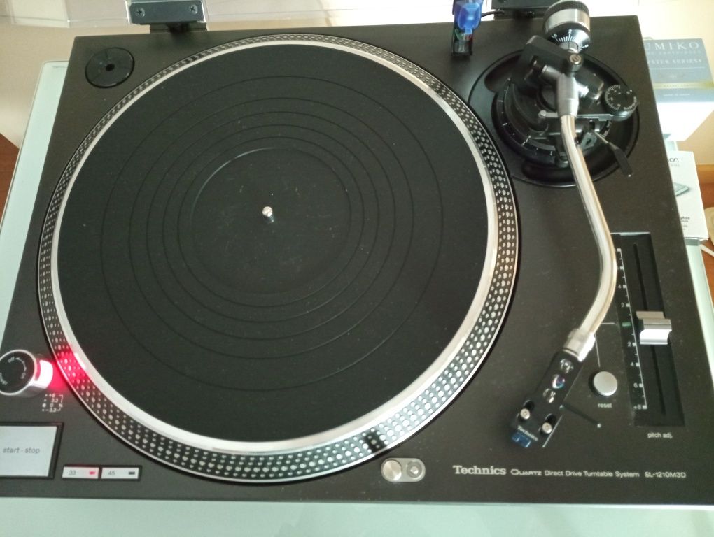 Gira-discos Technics SL-1210M3D excelente