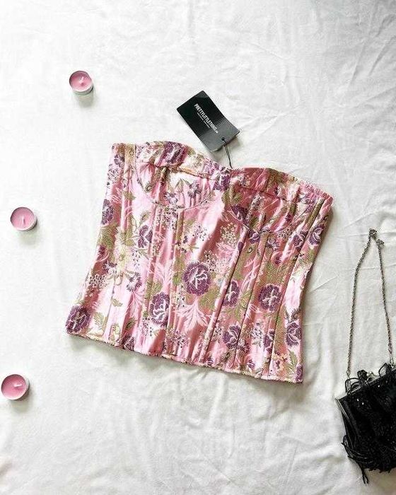 Рожевий корсет-топ PrettyLittleThing