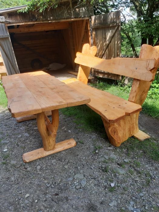 Stól i dwie ławy