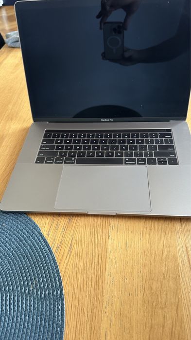 Macbook Pro 15 2017, SSD 1tb, i7 3,1ghz