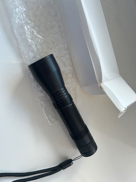 New latarka UV Zoom 6W + akumulatorek