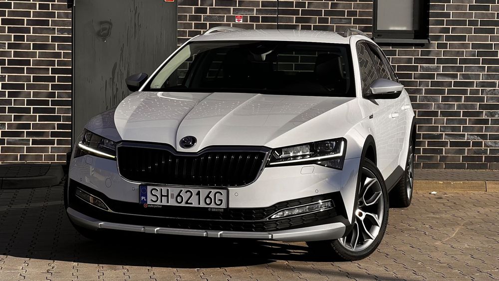 Skoda Superb Bezwypadkowy/Serwisowany/FUL/Led/4x4/virtu