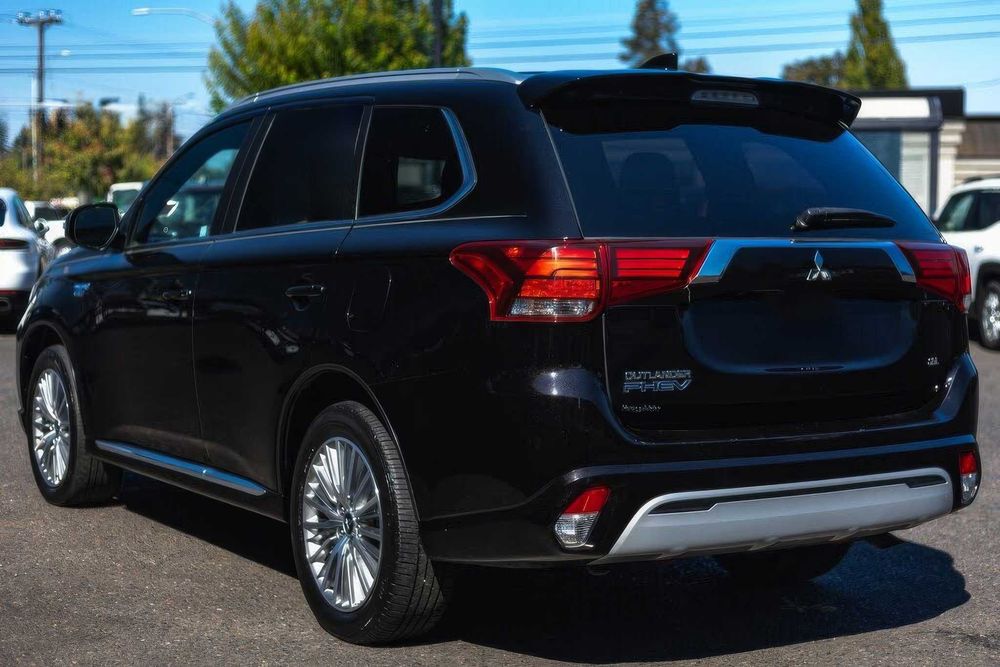 Mitsubishi Outlander Hybrid Plug-in SEL S-AWC      2020