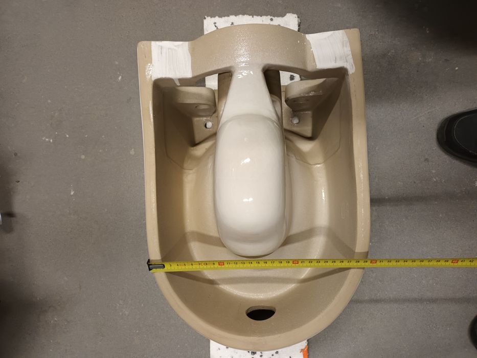 Misa wc wisząca, muszla wc