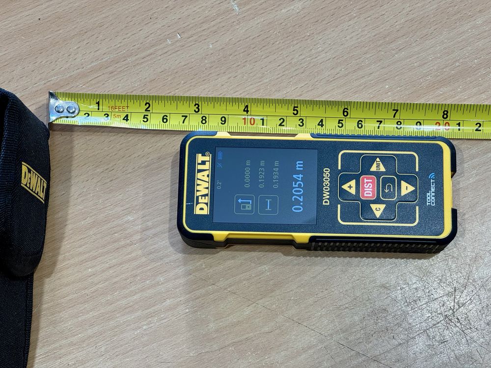 Dalmierz laserowy DeWalt DW03050