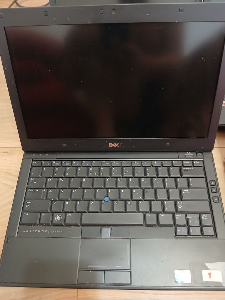 Dell latitude E4310  4szt