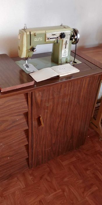Máquina de Costura ALFA - Em excelente estado - 1969