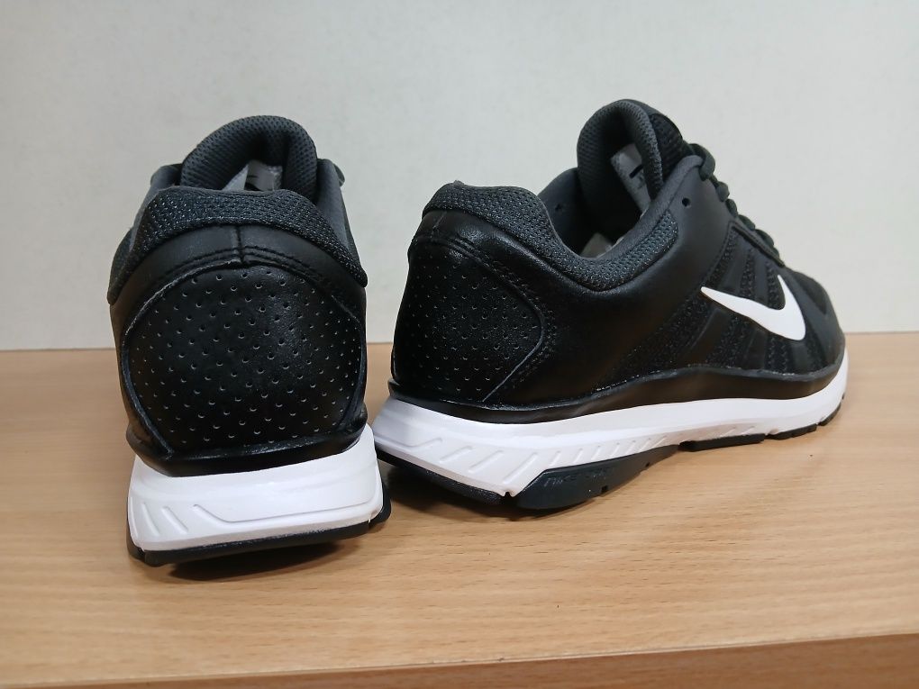 Кросівки 40-39 р 25,5 см Nike  Dart ХІІ Оригінал