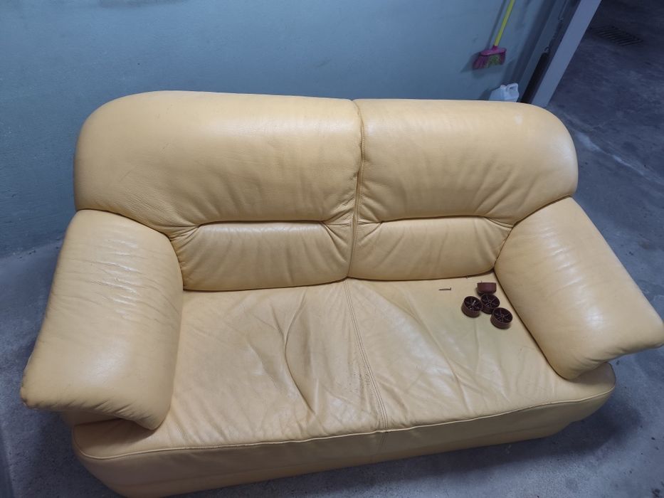 Vendo sofá em pele