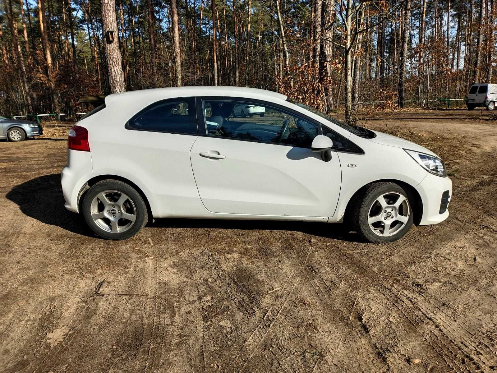 KIA RIO 1,2 benzyna 2016