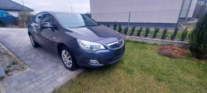 Opel Astra J 1.4 TURBO 140 k