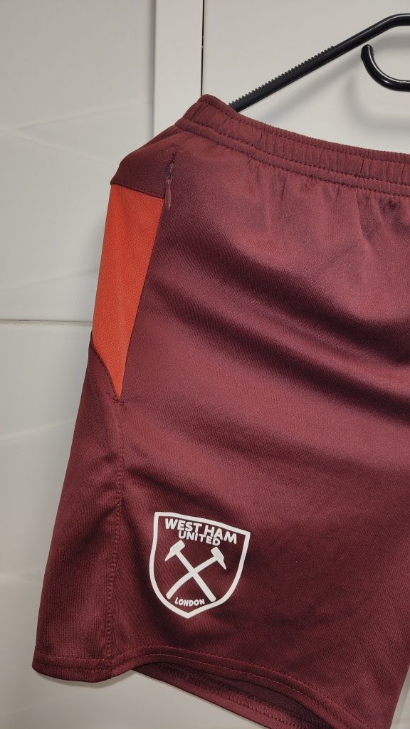 Spodenki Umbro West Ham r. 146 cm 11 lat bordowe