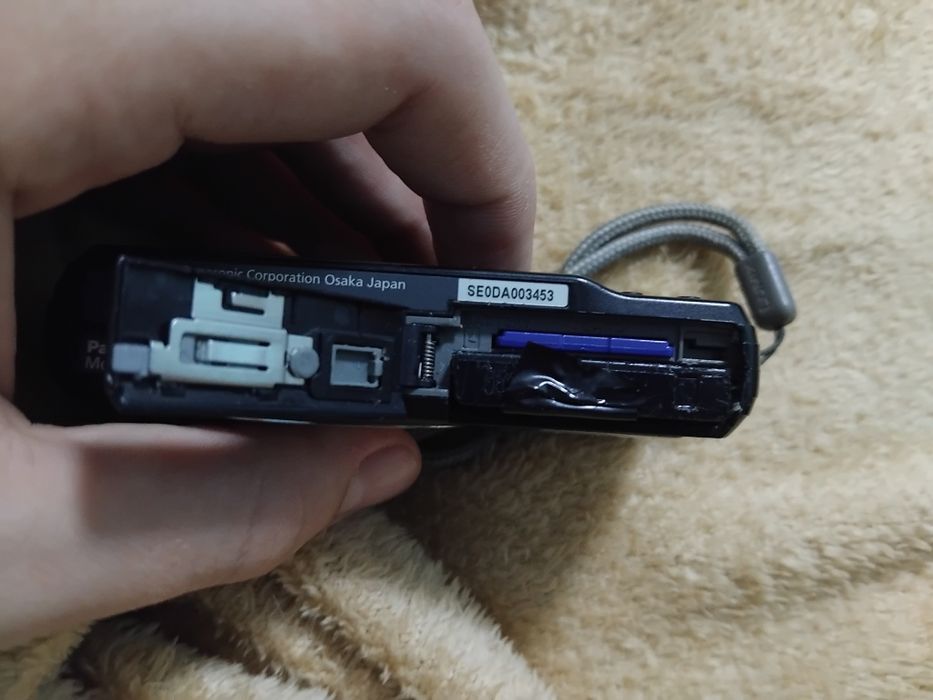 Фотоапарат Lumix 12 mega poxels