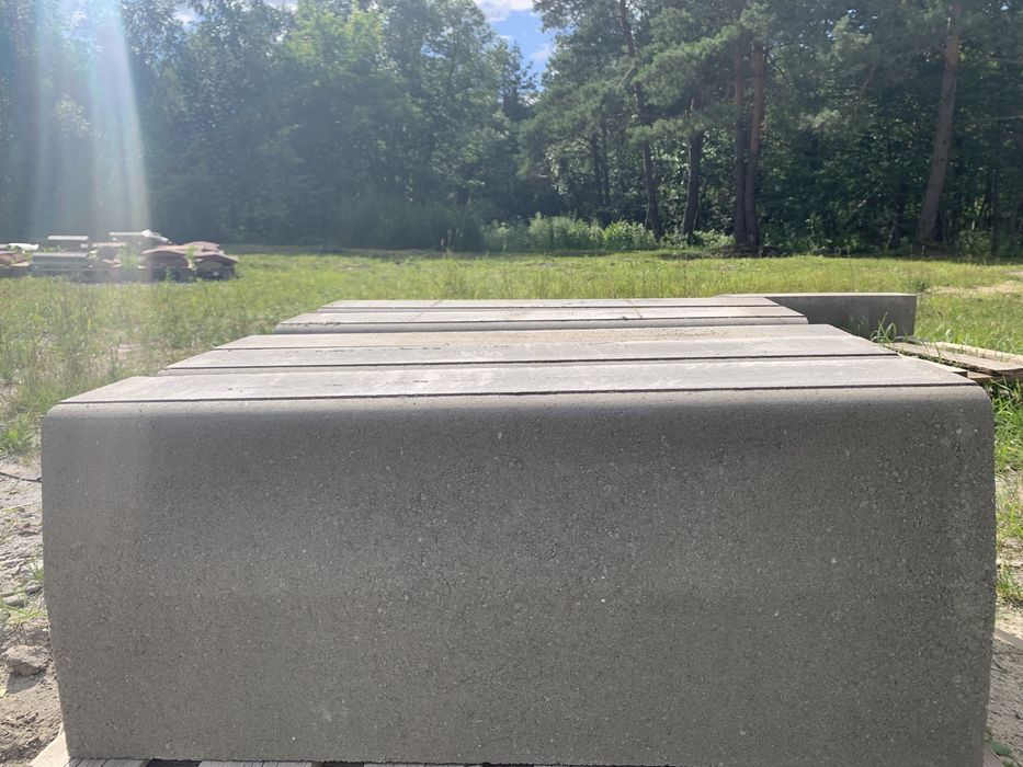 Дорожній бордюр 750х300х150 мм