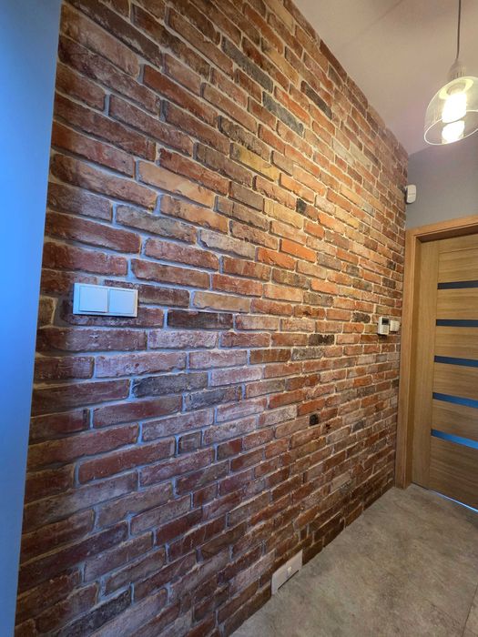 Wykonam aranżacje ścian z cegły z rozbiórki – doświadczenie.