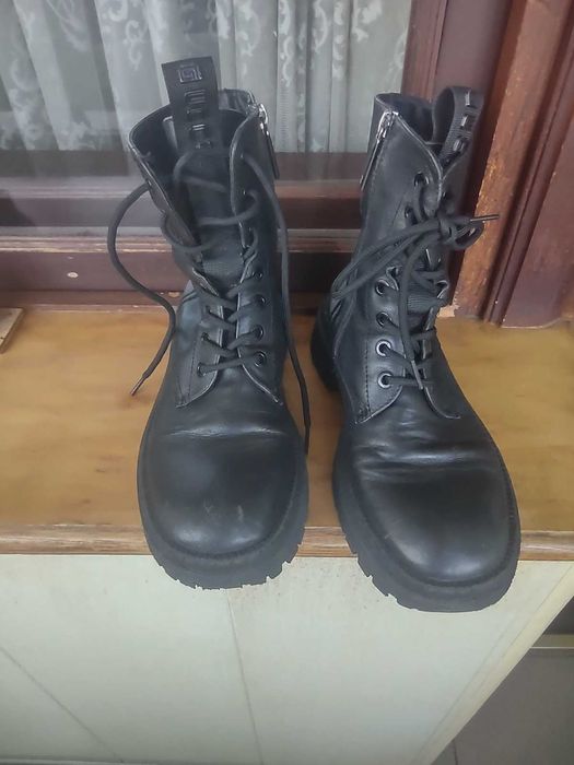 кожаные женские зимние ботинки Vitto Rossi 38 размер берцы