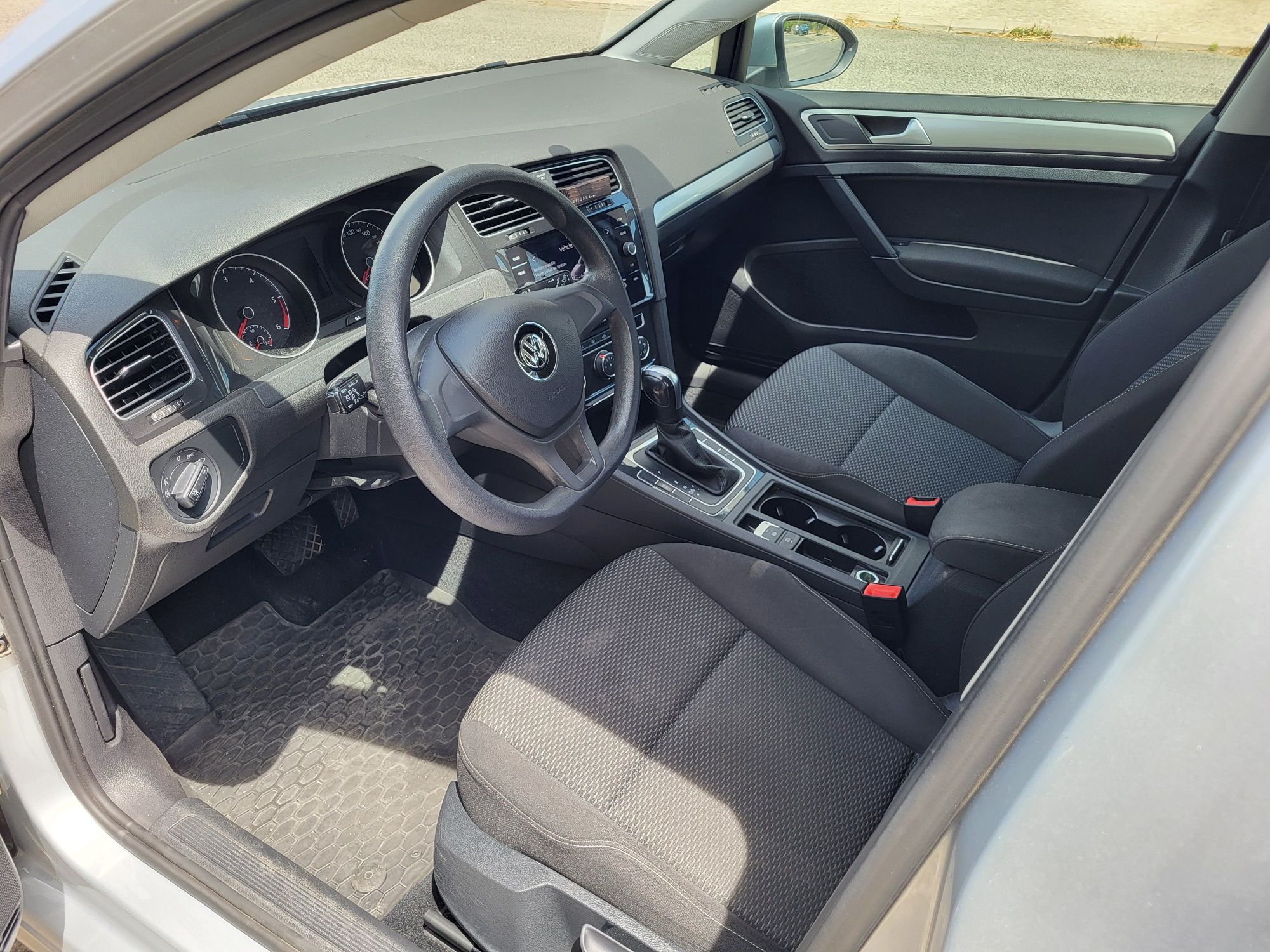 Volkswagen Golf 7 1,6TDI, caixa automática DSG