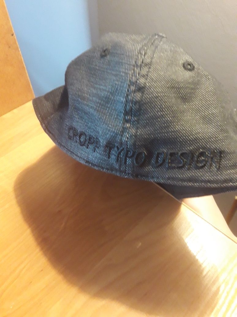 CZapka z daszkiem Fullcap Cropp