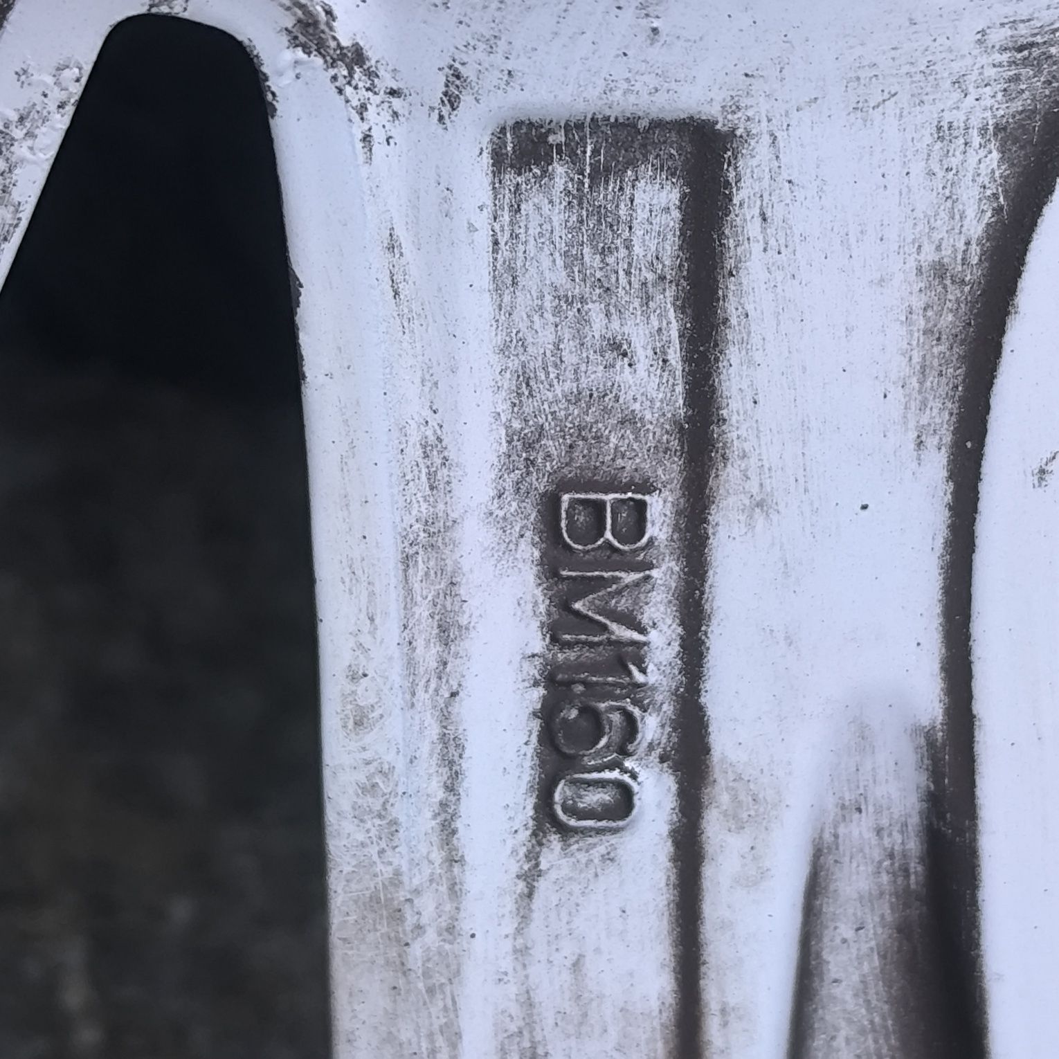 Felga BMW F10 f12 f20 f21 f30 f31 f01 f06 ET30 8j 17 calo