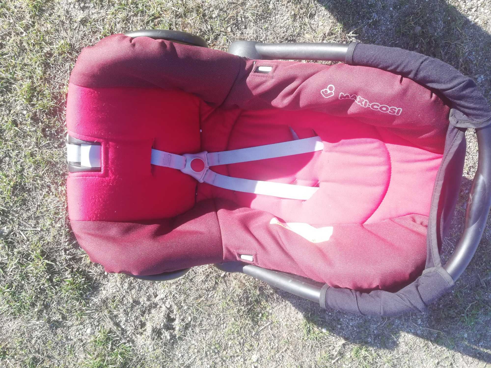 Foteliki 0-13kg: Maxi Cosi i Chicco z bazą Isofix 0-13kg srebrny