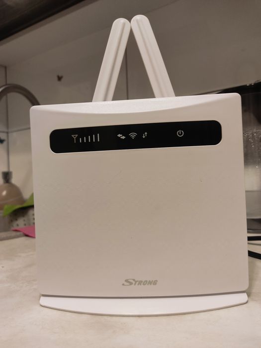 Продам роутер STRONG 4GLTE  Router 300