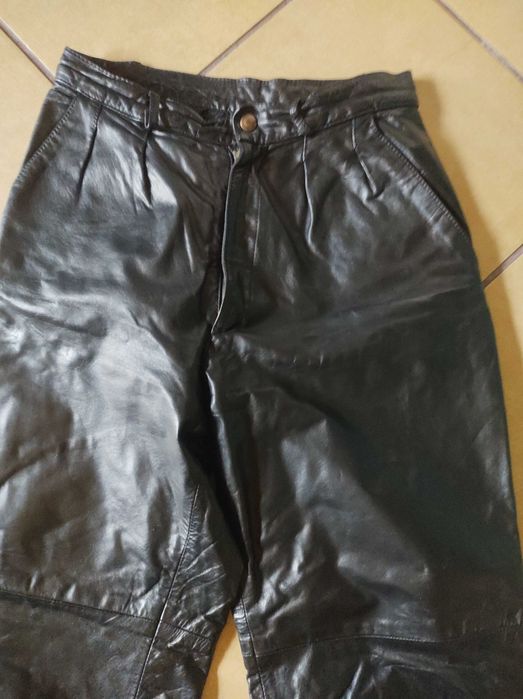 Made in spain spodnie cygaretki z naturalnej skóry XS s