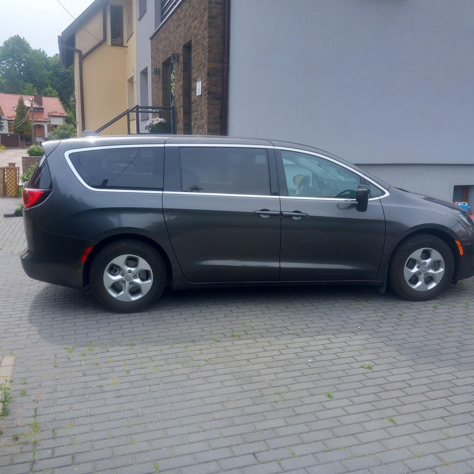 Chrysler Pacifica 2017 7osób