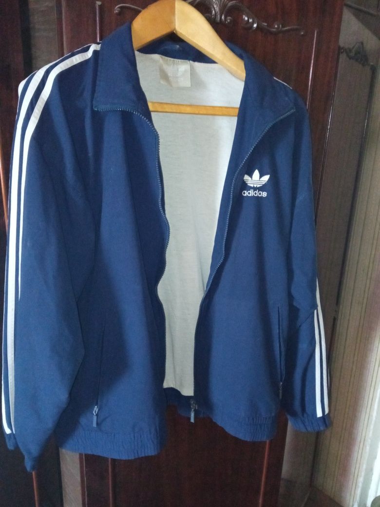 Спортивная куртка Adidas