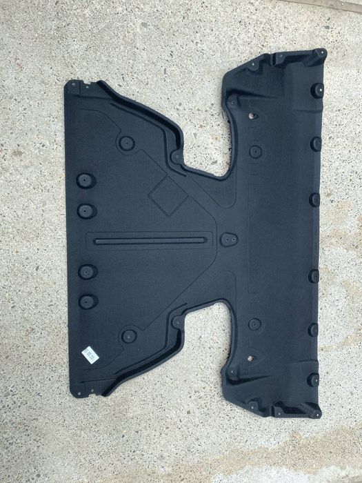 9J1825213A Захист дніща задній Porsche taycan Audi e-tron GT rs