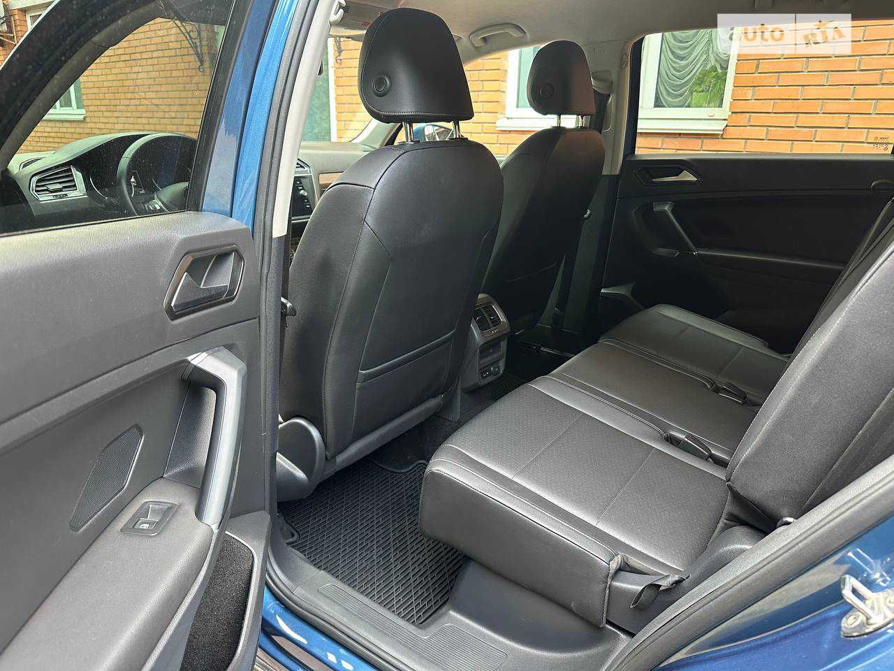 Volkswagen Tiguan SE (Фольксваген Тігуан) 2018 рік