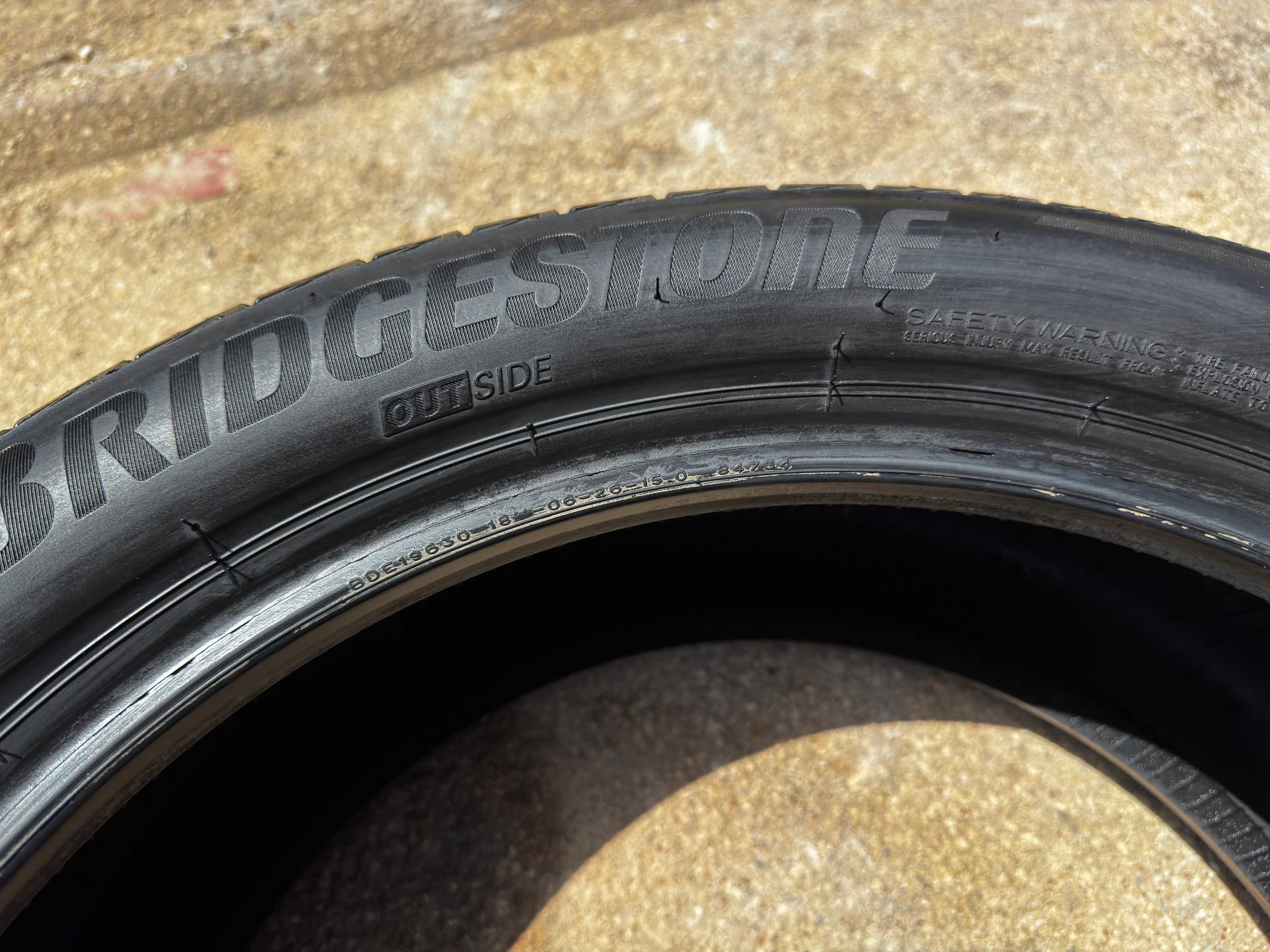 2 Pneus Bridgestone 245/45R18 T005 100Y XL TL