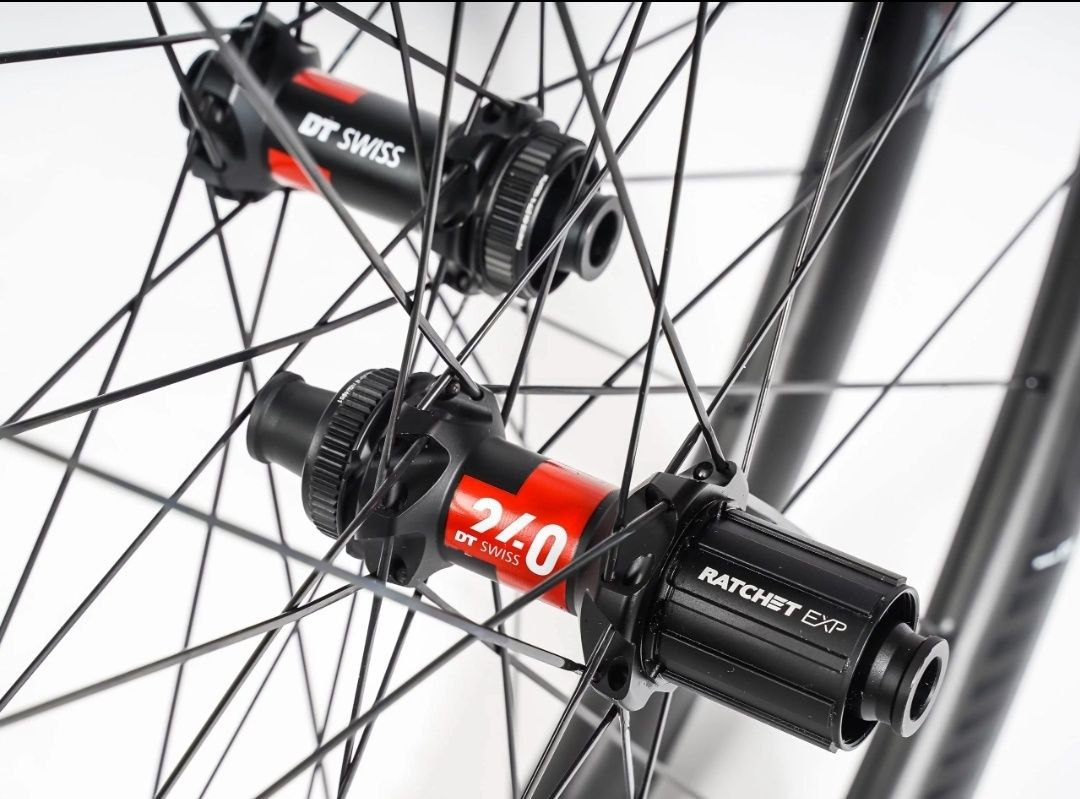 Koła szosowe No Limited PRO RACE 45 DISC SL DT Swiss 240 karbon stożki