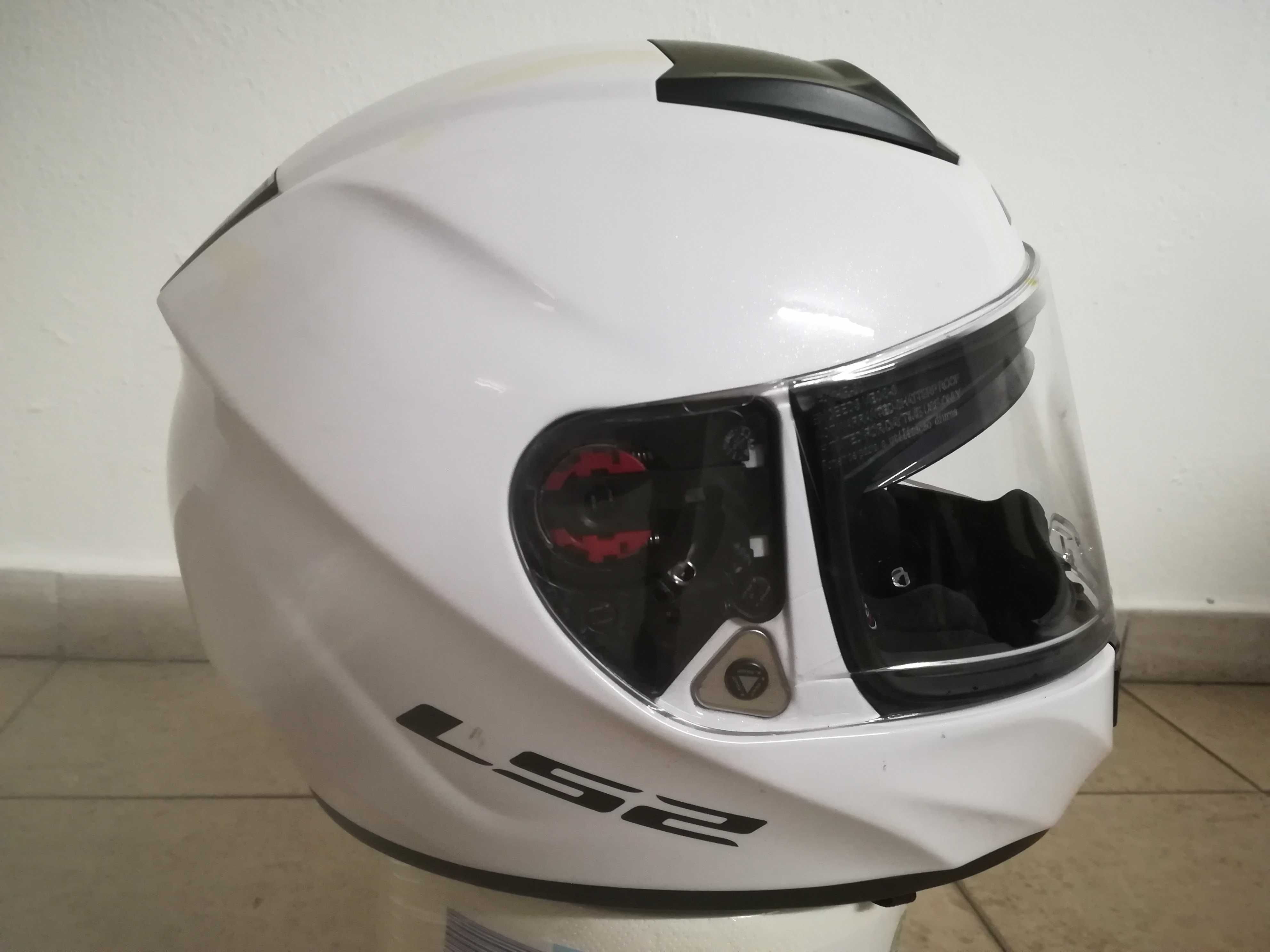 Capacete LS2 Vector FF397