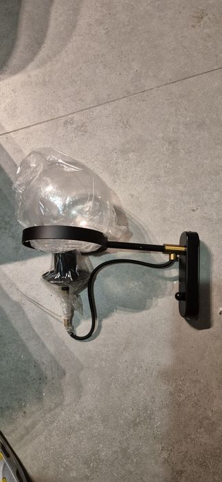 Lampa ścienna czarna