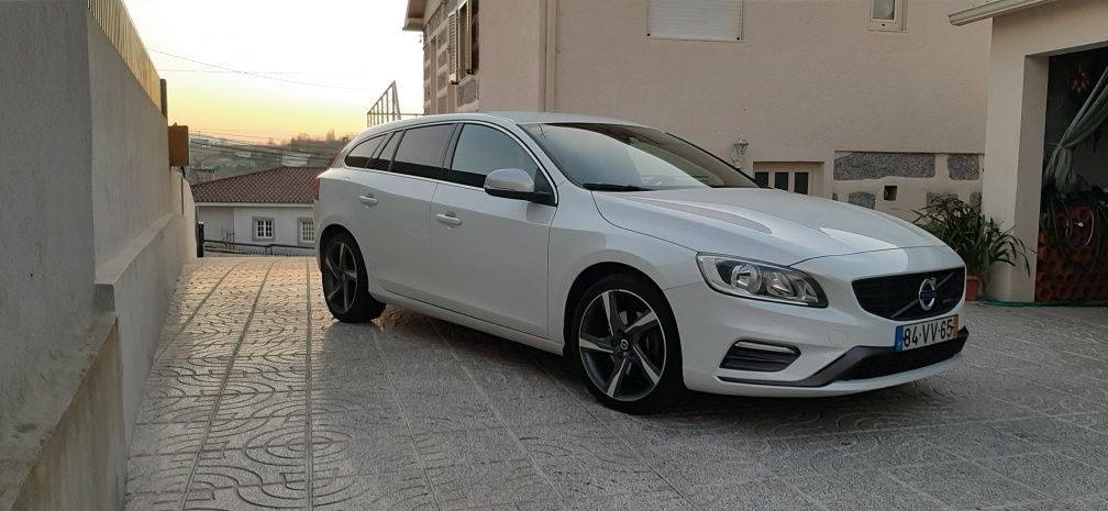 Volvo v60 r design