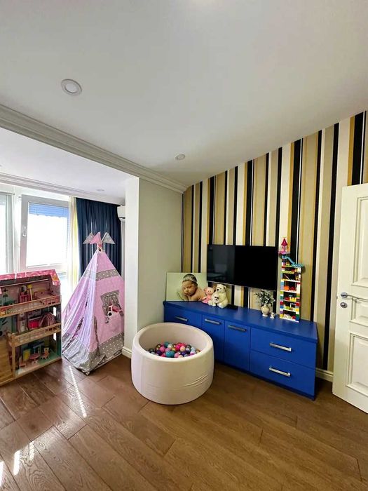 Продам квартиру Метрологічна вул., 109-А