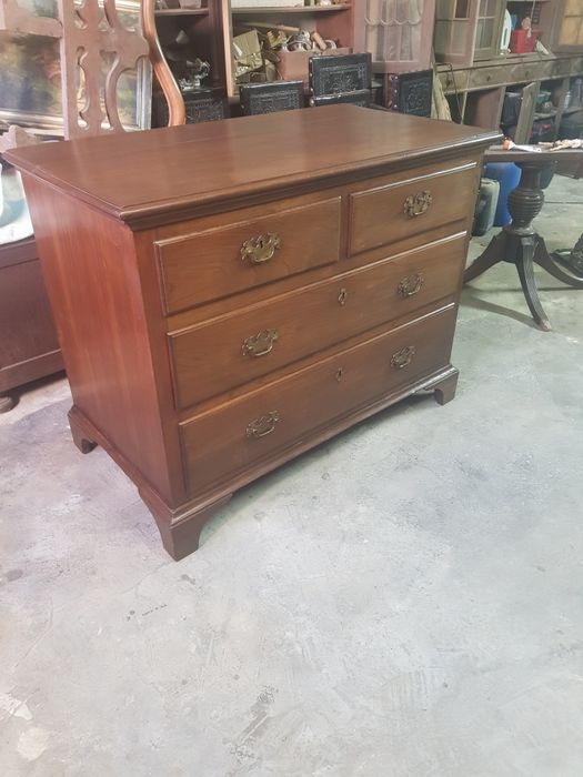 Comoda de sacristia D. Maria