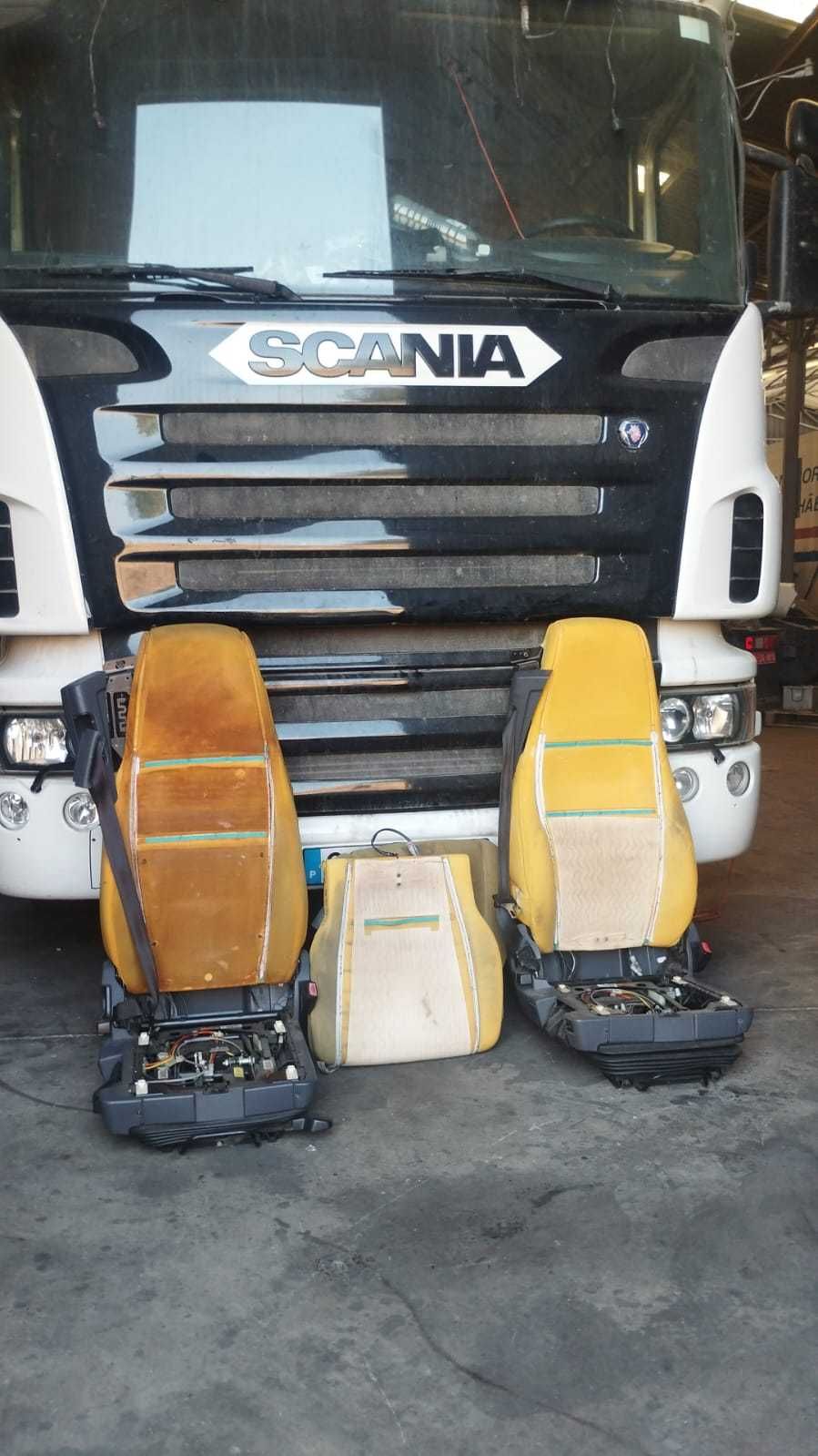 Estofador de automóveis