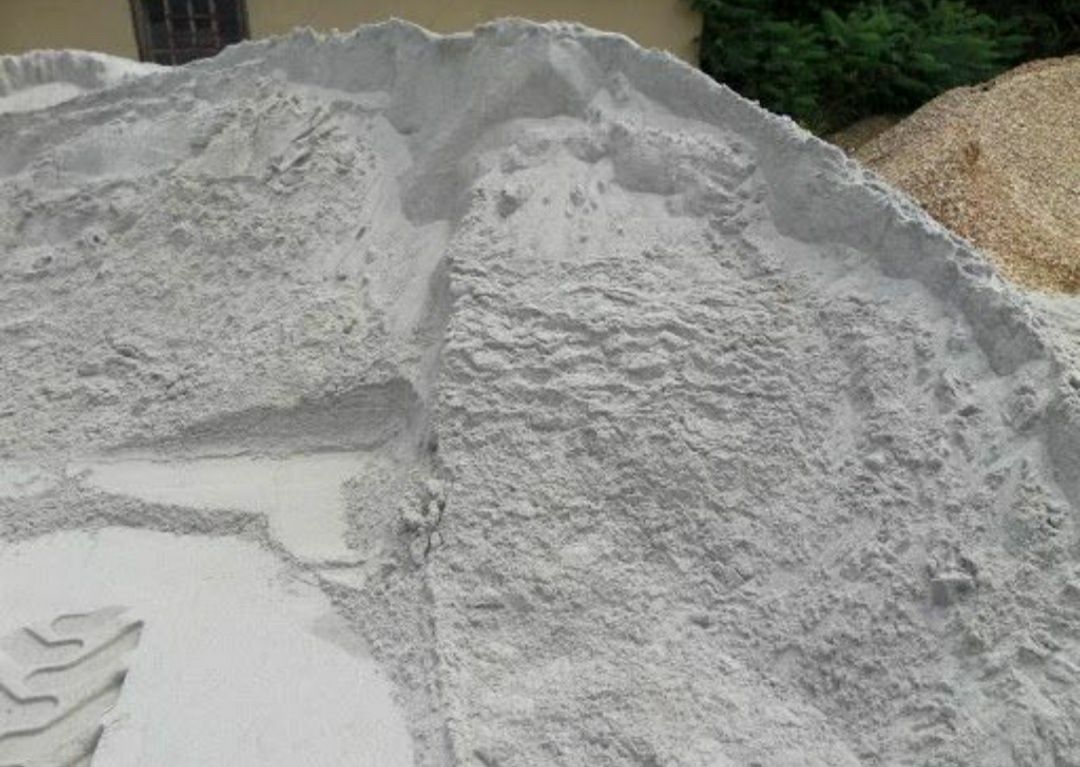Kamień piasek żwir ziemia