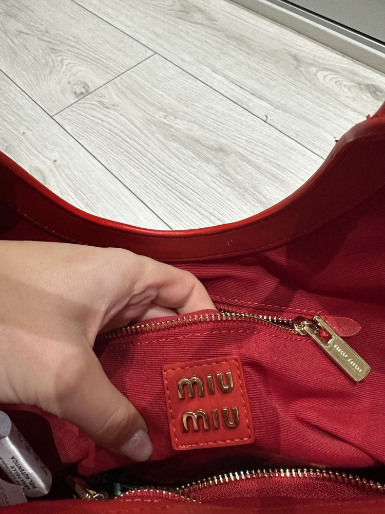Czerwona torebka shopperka premium skorzana miu miu