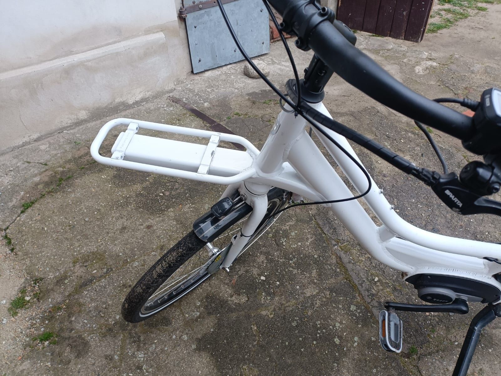 Rower elektryczny Sparta koła 24 całe Rama 49 cm bosch